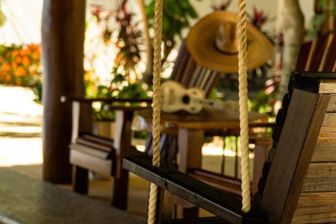 Hotel Bajito Bay Тронконес Экстерьер фото